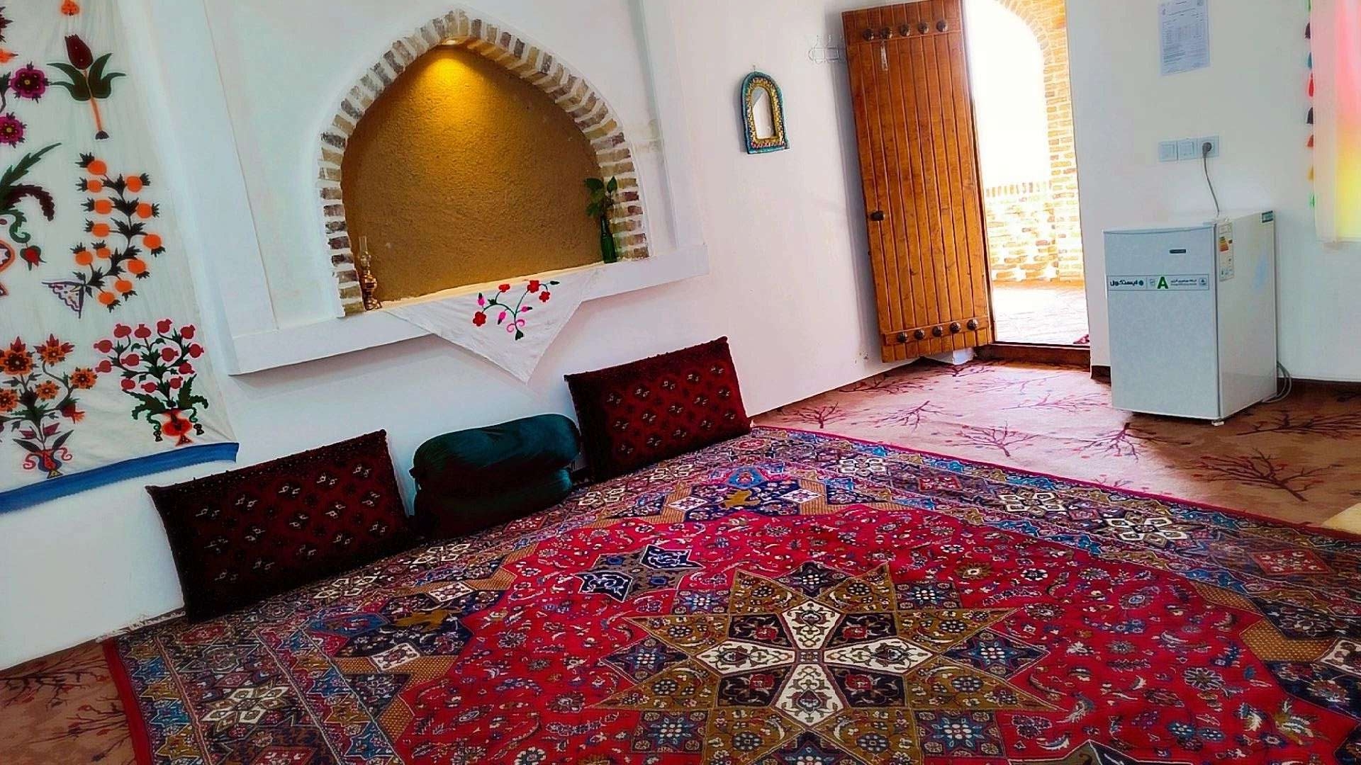 برای رزرو اقامتگاه و بومگردی و گردشگری تفریحی مجتمع پاسارگاد در باخرز خراسان رضوی چه زمانی اقدام کنیم؟